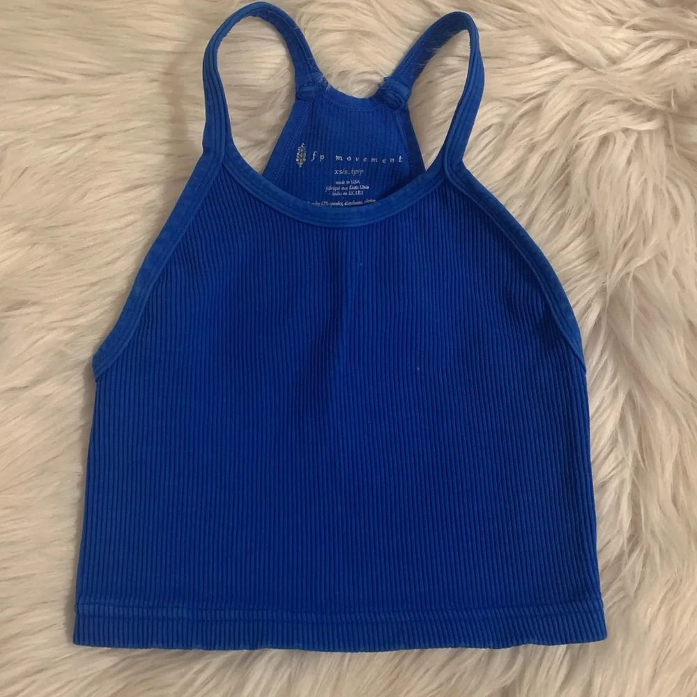 NWOT FP Movement Happiness Runs Crop Tank - Picture 6 of 10